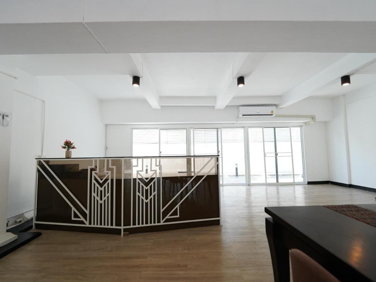 Roomquest It Square Don Mueang Airport Bangkok Exterior foto